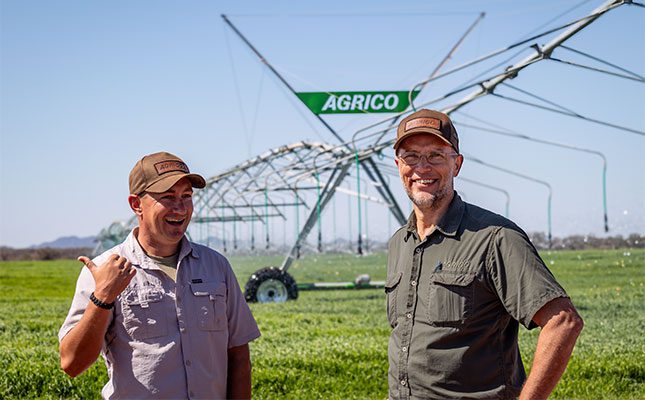Shaun-Buffee-of-Ngangane-Ranch-(left)-and-MC-Pretorius-of-Agrico-Nylstroom